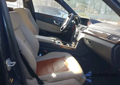 2013 Mercedes-Benz E 350 z USA, uszkodzony, nr VIN WDDHF5KB3DA728723